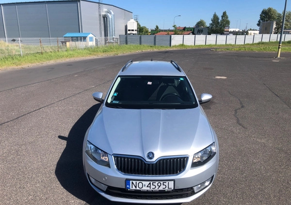 Skoda Octavia cena 36500 przebieg: 233600, rok produkcji 2015 z Koszalin małe 277